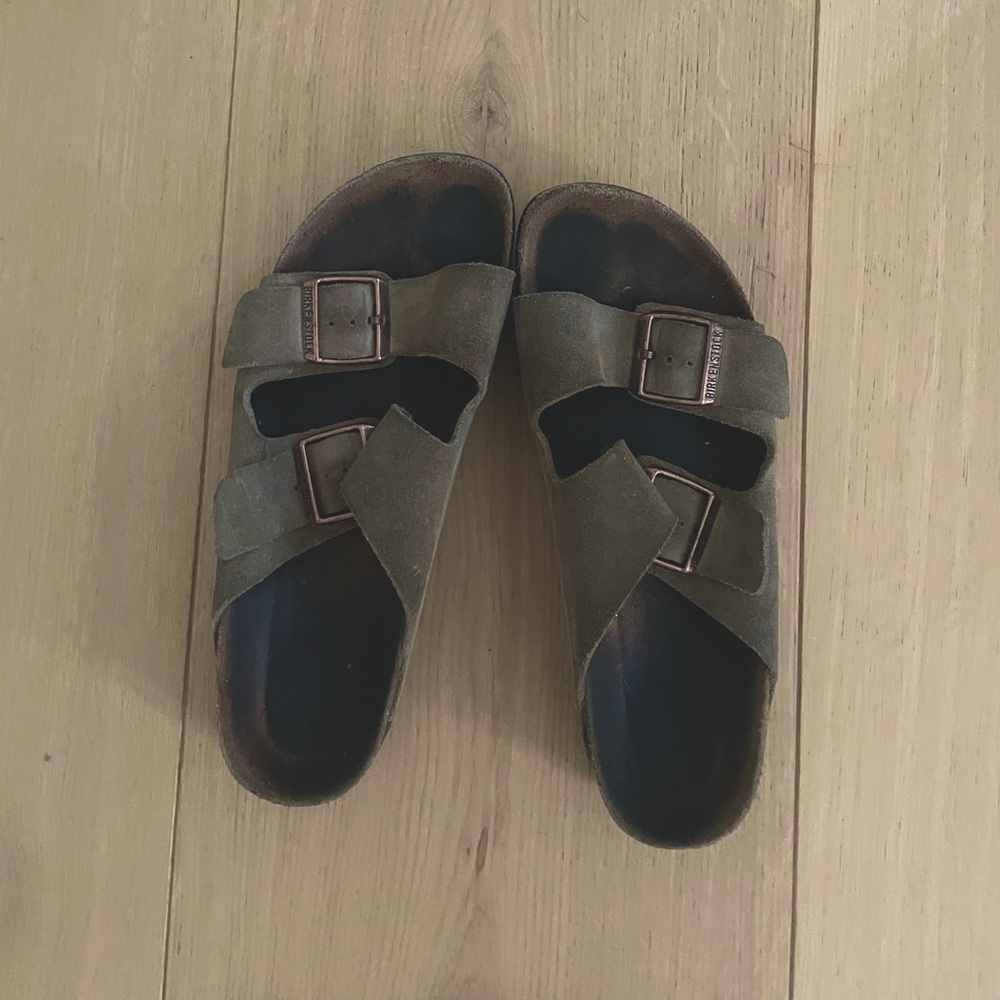 Birkenstock Soft Slide Sandal Taupe suede